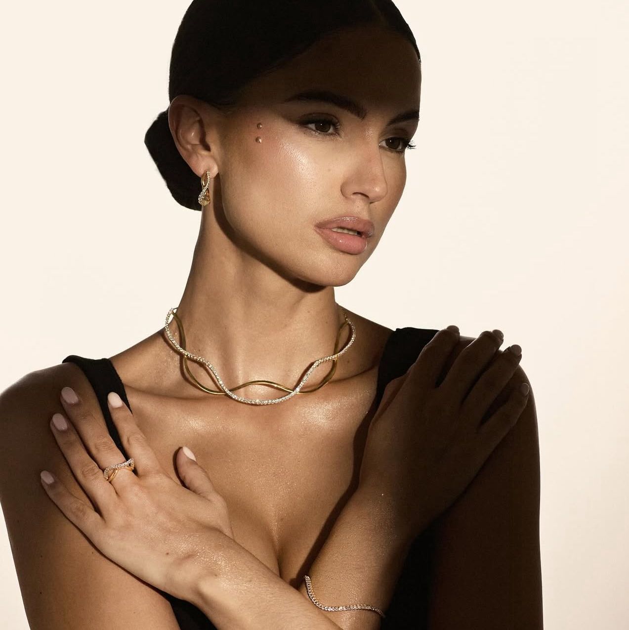 The Glistening Double Wave Necklace